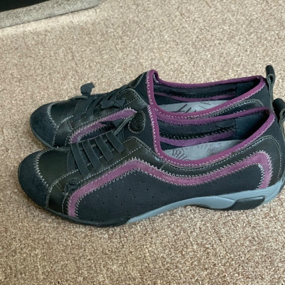Hush puppies in black leather/suede with purple detail sneaker shoe in size 37 - Picture 4 of 10